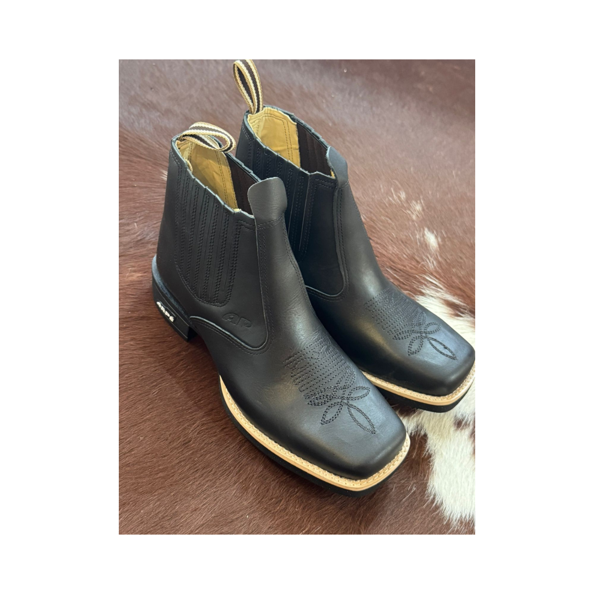 Botina Texana Country Bico Quadrado Couro