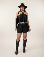 Macaquinho Feminino Plissado em Tecido Duna