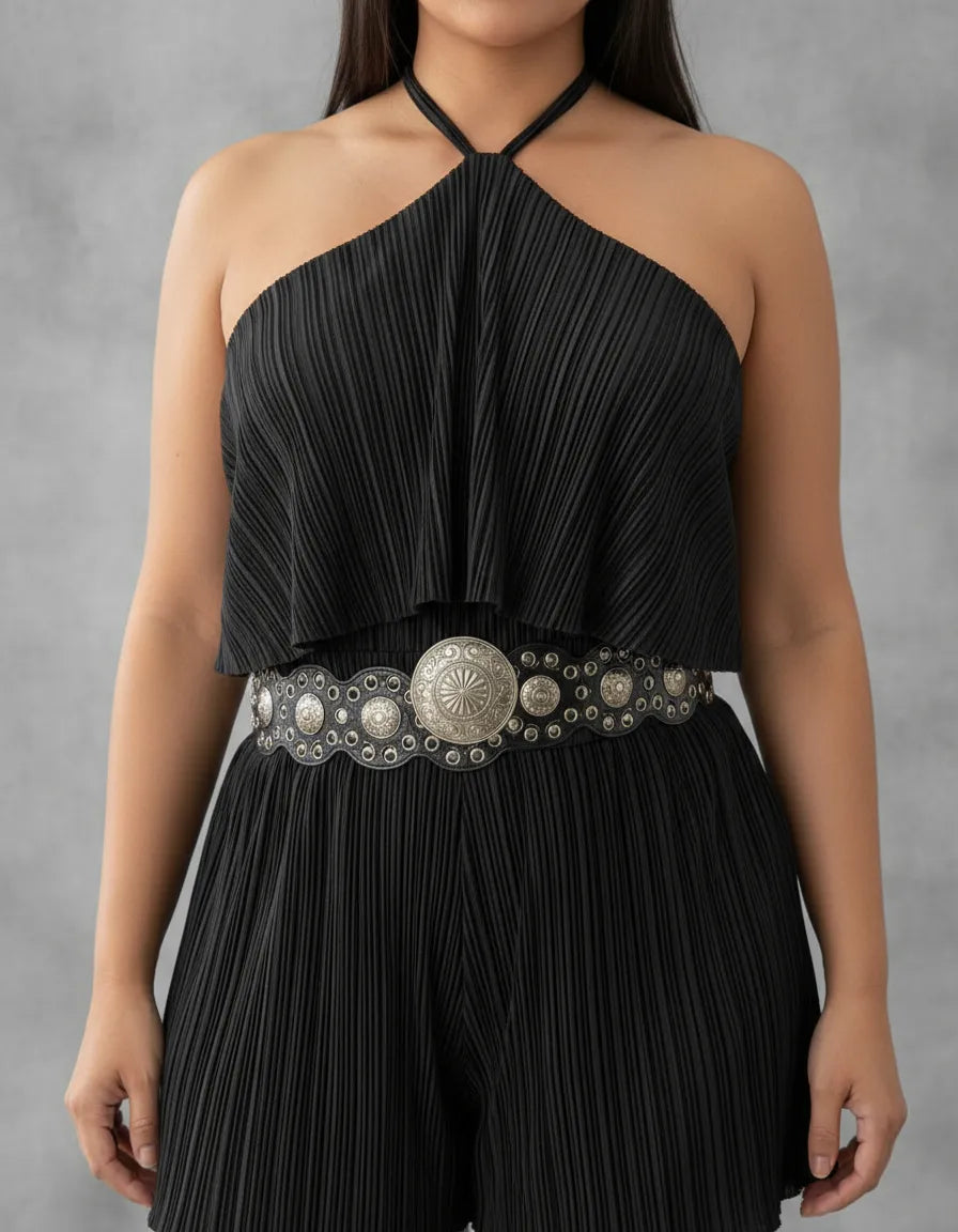 Macaquinho Feminino Plissado em Tecido Duna