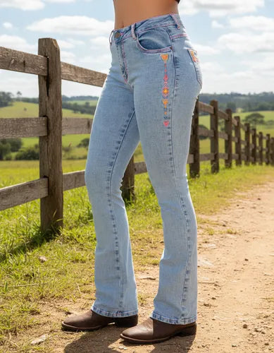 Calça Jeans Bordada Texas Farm Intuition